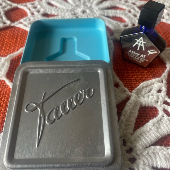 Tauer Attar fragrance oil - Picture 2 of 4